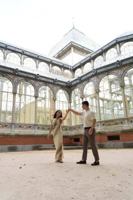 Madrid: Photoshoot for couples - What to Expect During the Photoshoot  
