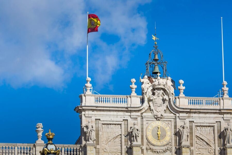 Madrid: Royal Palace Guided Tour with Skip-the-Line Entry - What Makes This Tour Stand Out