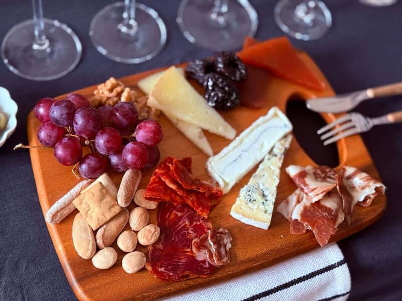 Madrid: Wines & Wonders - A Tasting in a Private Gallery - The Setting: Art, Views, and Atmosphere