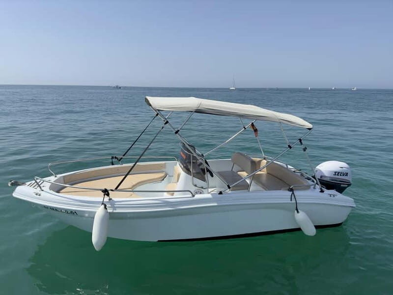 Malaga: Boat rentals without a license - What Makes It Stand Out?