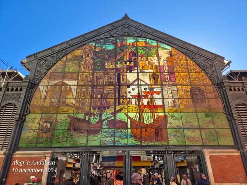 Málaga: Highlights Walking Tour with Drinks and Tapas - Authenticity and Value