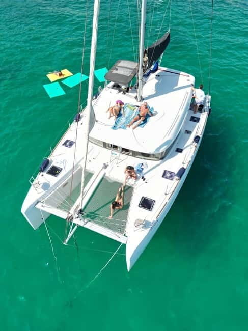 Mallorca: Discover paradisiacal coves on board of an exclusive catamaran - Scenic Sailing and First Coveted Coves