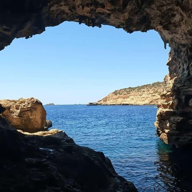 Mallorca: Private Boat Tour with Snorkeling & Snacks - The Value of a Private, Small-Group Experience