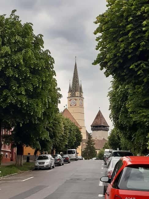 Medias: Guided Historical Walking Tour - The Value of the Experience  