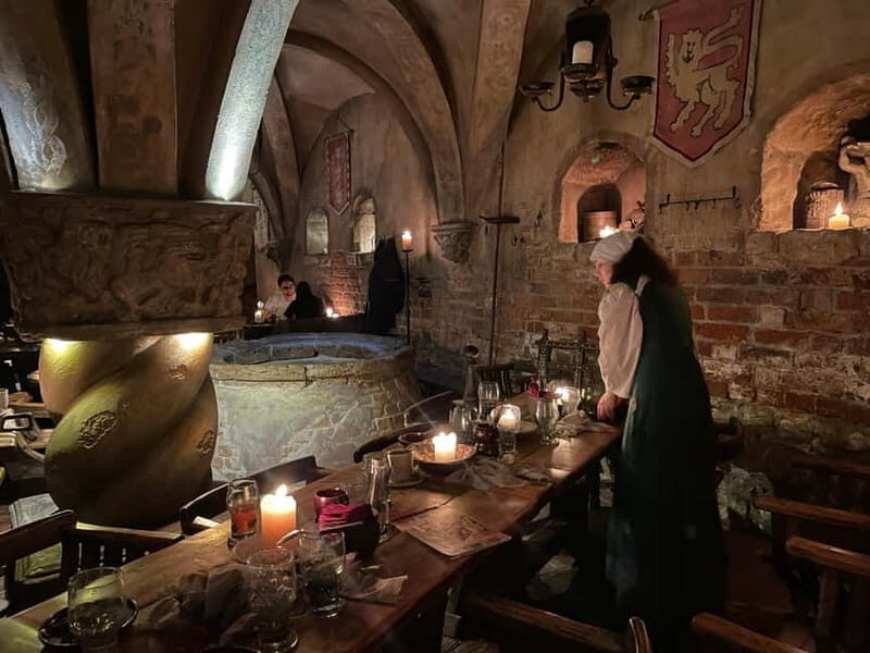 Medieval Nights: Drink, Snack tasting & Guided Adventure - Exploring the Tour in Depth