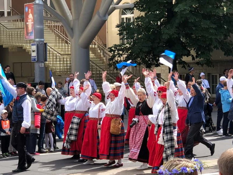 Medieval Tallinn 2-Hour Old Town Walking Tour - A Walk Through Tallinn’s Historic Heart