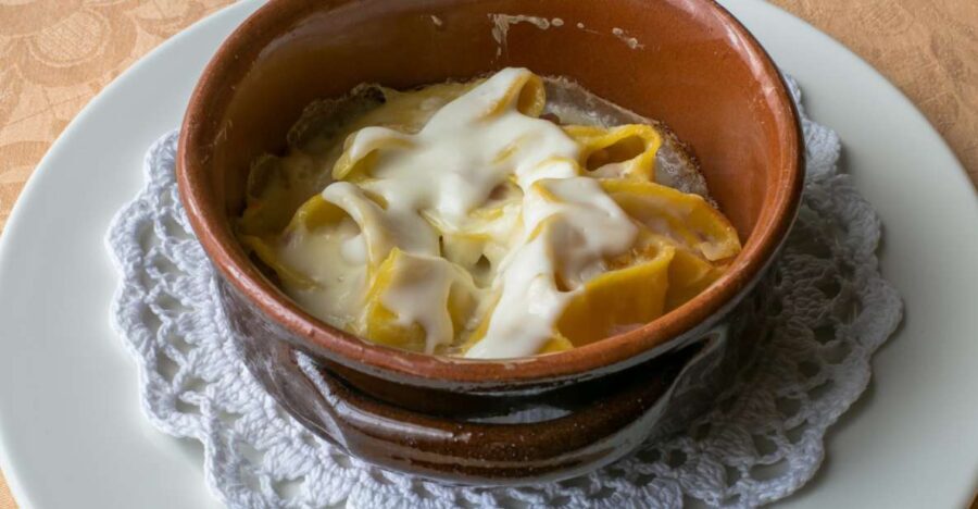 Modena: Private 4-Course Meal and Demo at a Local's Home - Deep Dive into the Experience
