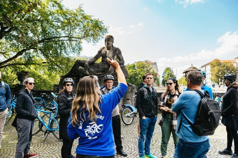 Munich: Classic Guided City Tour by Bike (English Tour Only) - What to Expect During the Tour