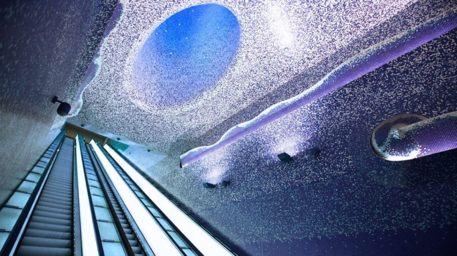 Naples: guided tour of the artists' tube on Line 1 to Toledo - Who Will Love This Tour?