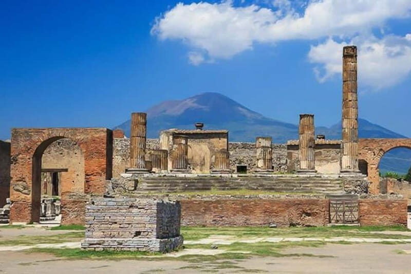 Naples: Pompeii Private Guided & Vesuvius Hiking Tour - Vesuvius: Hiking to the Crater