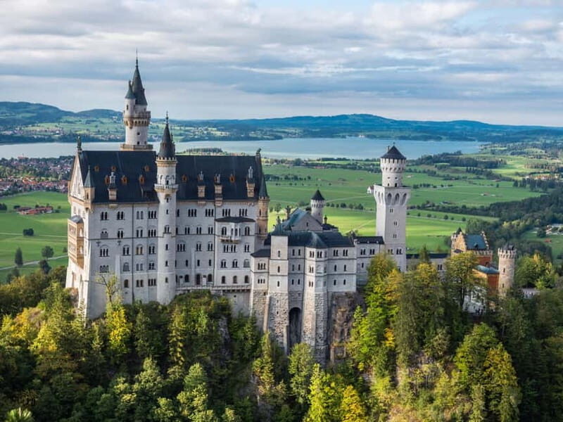 Neuschwanstein Castle: Private tour to suit your taste - Exploring Neuschwanstein Castle