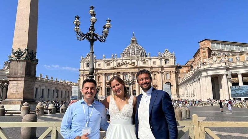 Newlywed couples blessing during Pope Leone XIV audience - How the Experience is Organized