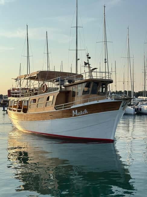 Novigrad: Lim Fjord & Rovinj Boat Trip with Lunch and Drinks - Practical Considerations