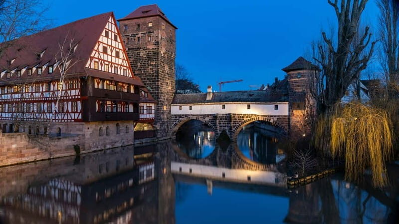 Nuremberg Christmas 3-Hour Christkindles market Walking Tour - Visiting the Church of Our Lady