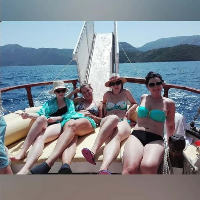 Nydri: Relaxing Daily Cruise With Lunch and Drinks - The Itinerary in Detail