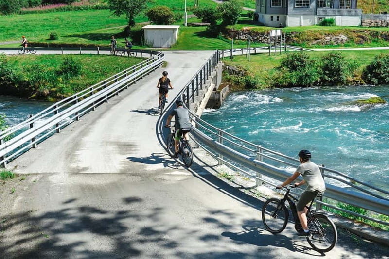 Olden: Guided e-bike tour - Authenticity and Authentic Experiences