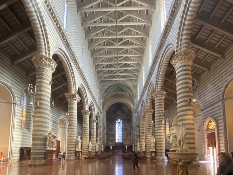 Orvieto: Duomo & Hidden Wonders Walking Tour - Exploring the Heart of Orvieto