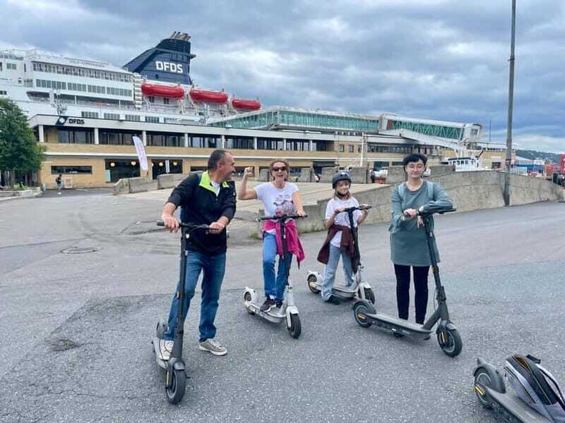 Oslo City Tour by E-scooter - Authenticity and Practicality