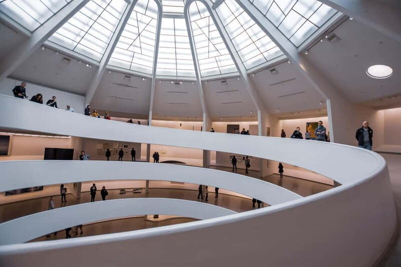 Outdoor guided visit and access to Guggenheim Museum (ES) - Who Will Love This Tour?