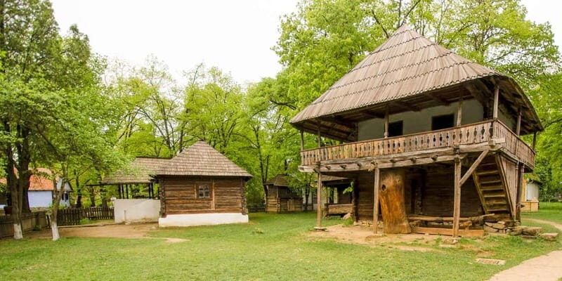 Palace of the Parliament, Village Museum & Ceauescu Mansion - The Practicalities: What to Expect
