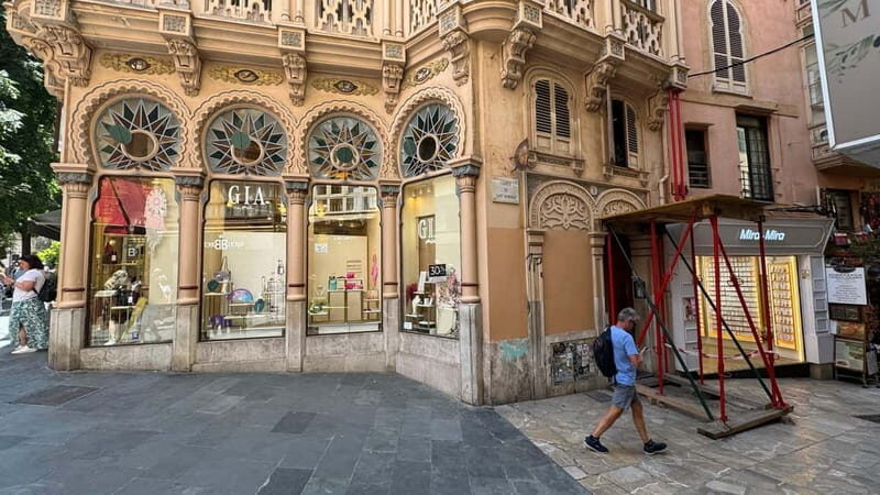 Palma in person and away from the crowds - The Practical Side: What You Need to Know