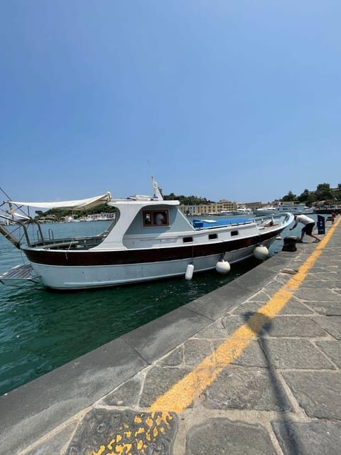 Pirate's outing - Island of Ischia tour with bath and lunch - The Experience Provider: Sun & Sea Srl