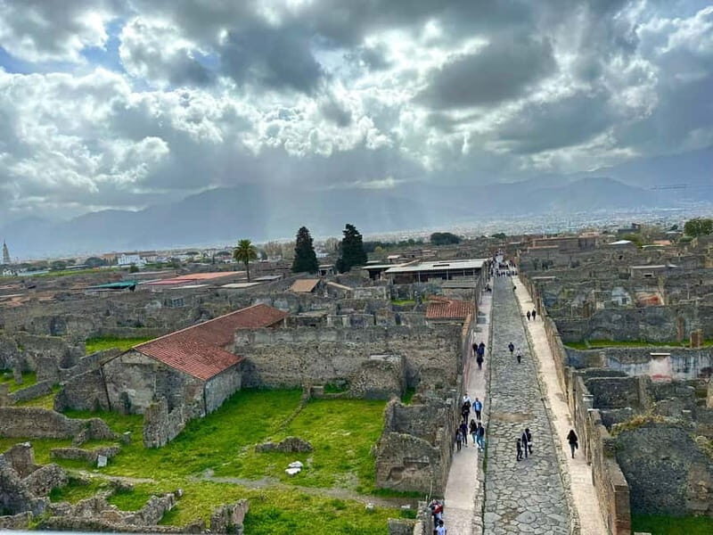 Pompeii: walking tour with an archeological guide - What’s Included and What’s Not?