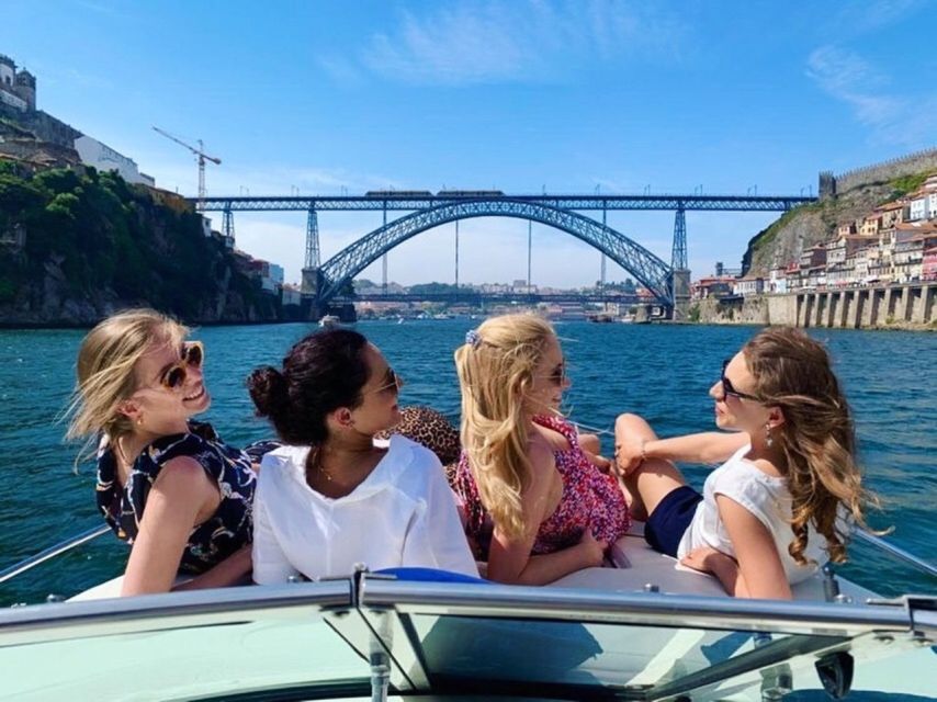 Porto: Private Douro River Boat Tour With Tasting - The Navigation and Group Dynamics