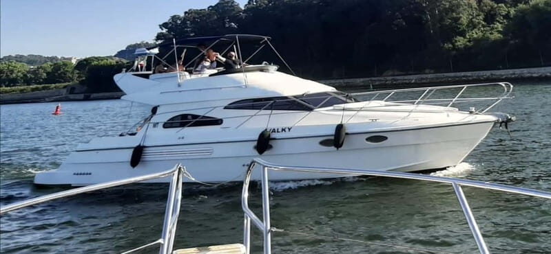 Porto: Private Yacht Tour on Douro River - up to 12 people - The Experience on Board