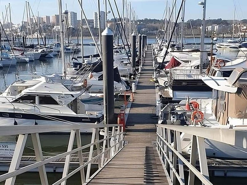 Porto: Sunset or Daytime Yacht Cruise with Welcome drink - Exploring Porto from the Water: The Itinerary in Detail