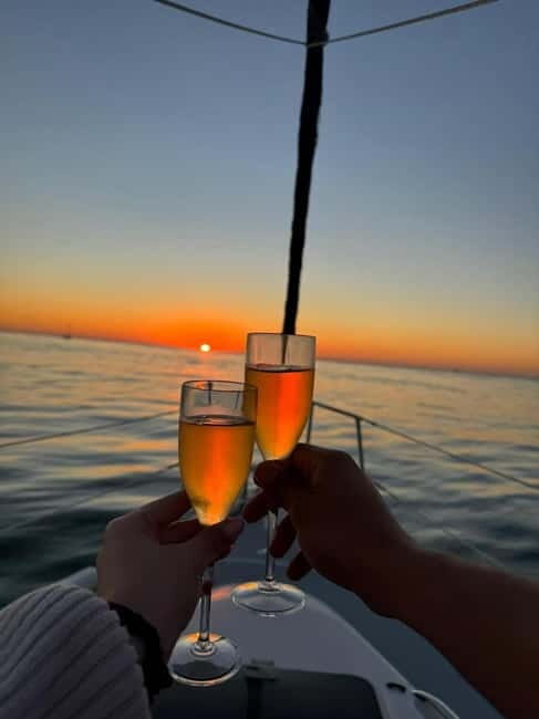 Porto Sunset: Sailboat Tour with Welcome Drink and snacks - What to Expect on the Day