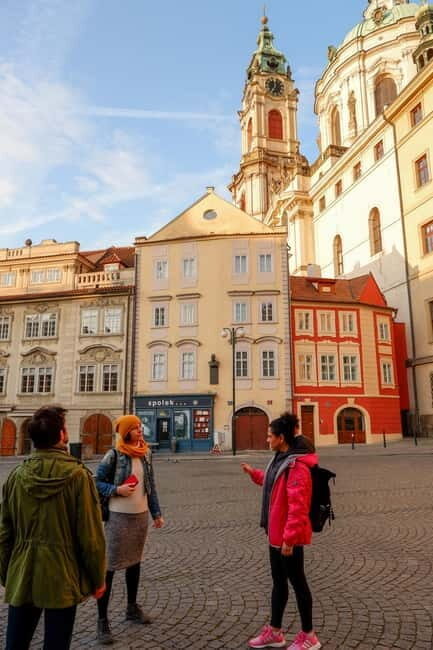 Prague: Before the Crowd Sunrise Tour & Breakfast - The Itinerary: What to Expect