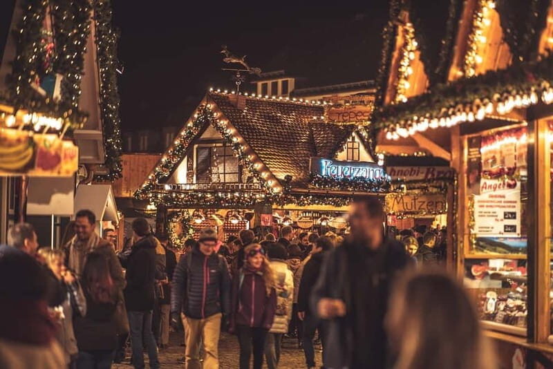 Private Xmas Market Hopping with gondola ride & wine tasting - Key Points