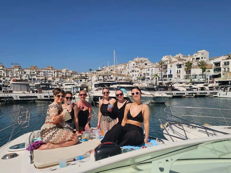 Puerto Banús: Bachelorette party on a yacht - Key Points