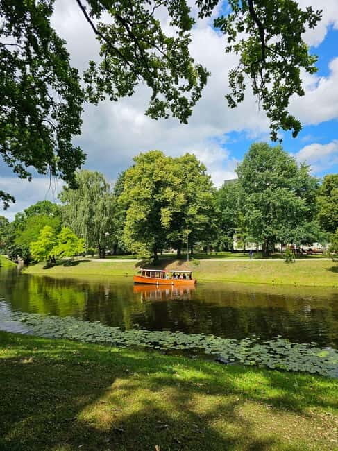 Riga: Private Boat Tour with Sparkling Wine - Route Breakdown: What to Expect