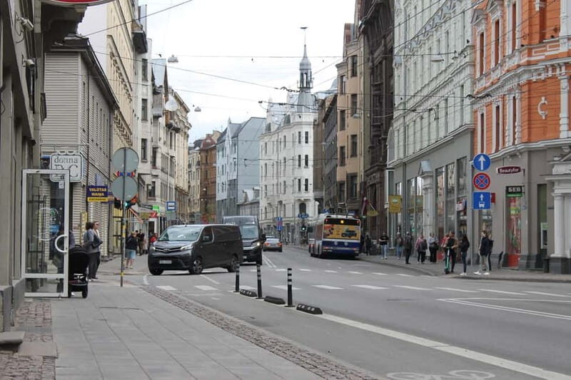 Riga`s Humor and History Walking Tour - Who Should Consider This Tour?