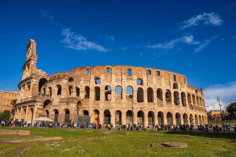 Rome: Colosseum, Roman Forum, and Palatine Hill Tour - Ascending Palatine Hill