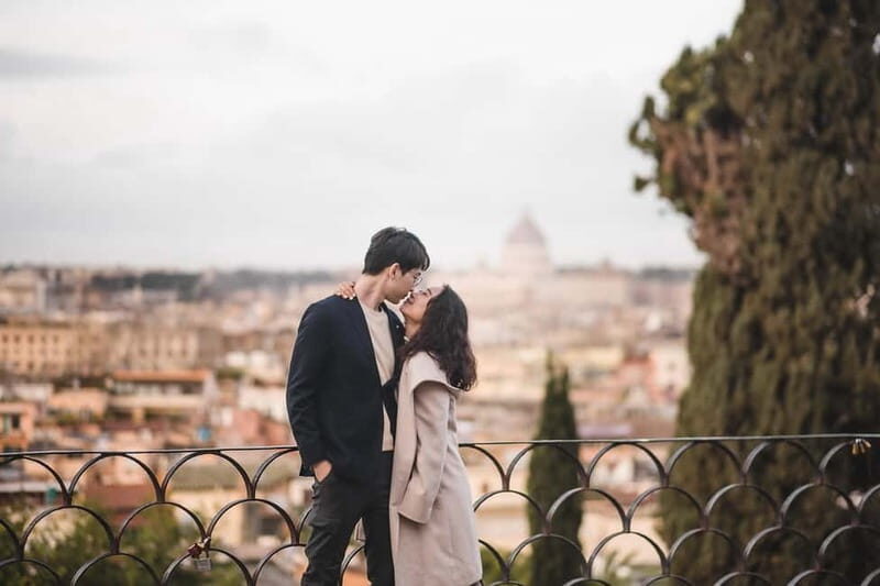 Rome: Federico Fellini's Photo Walk with Professional Photos - What Makes This Tour Stand Out?  
