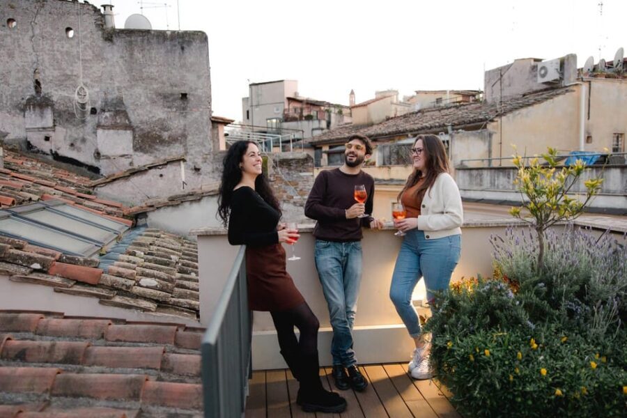 Rome: Food Tour of the Historic Center with Rooftop Spritz - Into the Historic Center