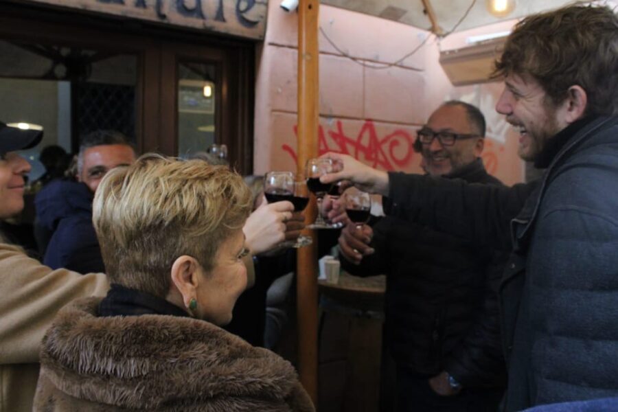 Rome: Food & Wine Tour with a local guide in Trastevere - A Deep Dive into the Experience