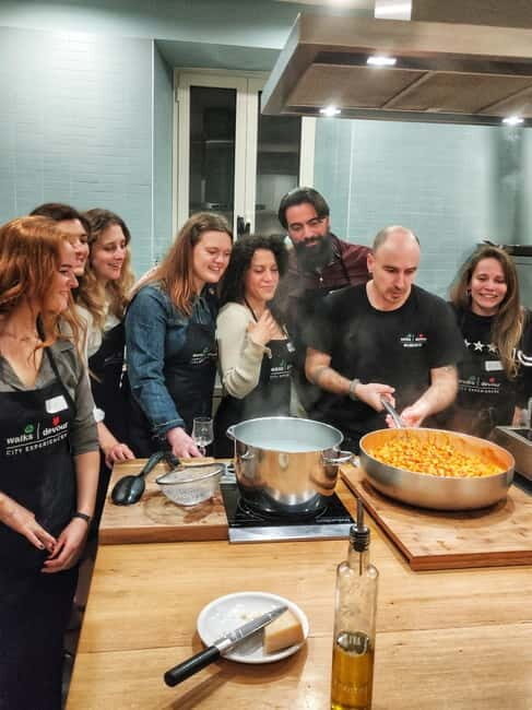 Rome: Gnocchi and Tiramisu Cooking Class with Unlimited Wine - What You Actually Do During the Class