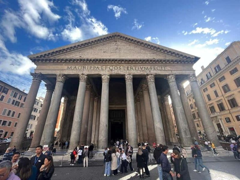 Rome: Pantheon Entrance with Interactive App - The Experience Inside the Pantheon
