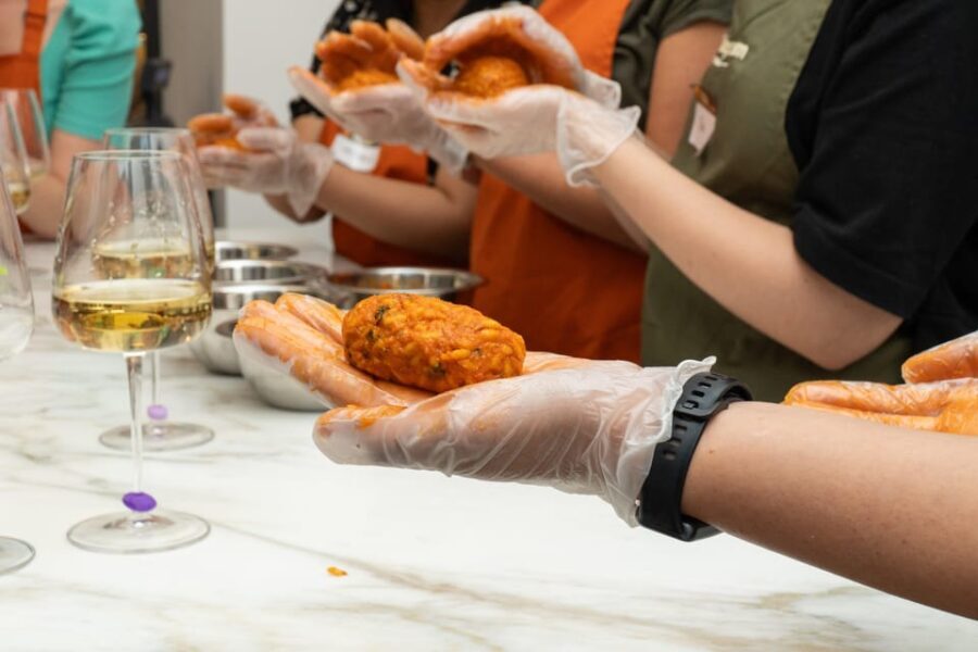 Rome: Pizza & Gelato Cooking Class + Private Chef - Who Will Enjoy This Experience?