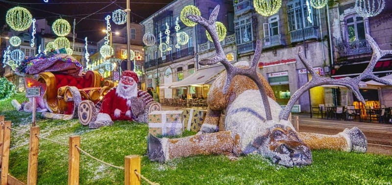 Santiago de Compostela: Vigo Christmas Lights Guided Tour - Transportation & Timing  