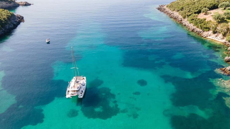 Santorini: Caldera Catamaran Sail & Swim with lunch - A Closer Look at the Santorini Caldera Catamaran Experience