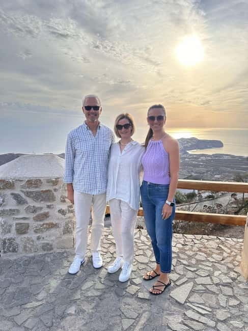Santorini: Explore Hidden Gems on a Guided Tour - What You Can Expect: A Detailed Breakdown
