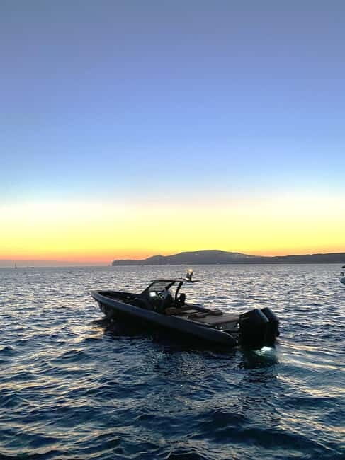 Santorini: High-Speed Cruise on a Sleek, Modern Yacht - What the Experience Feels Like