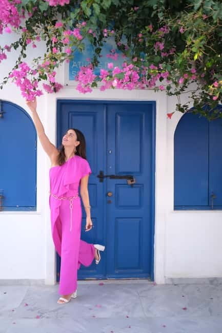 Santorini: InstaPhotoshoot and Culture Walk in Oia - The Value of the Experience