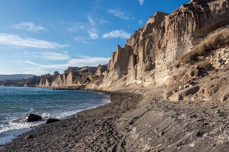 Santorini: Red Beach and Perissa With Lunch and Sunbeds - What Makes This Tour Valuable?