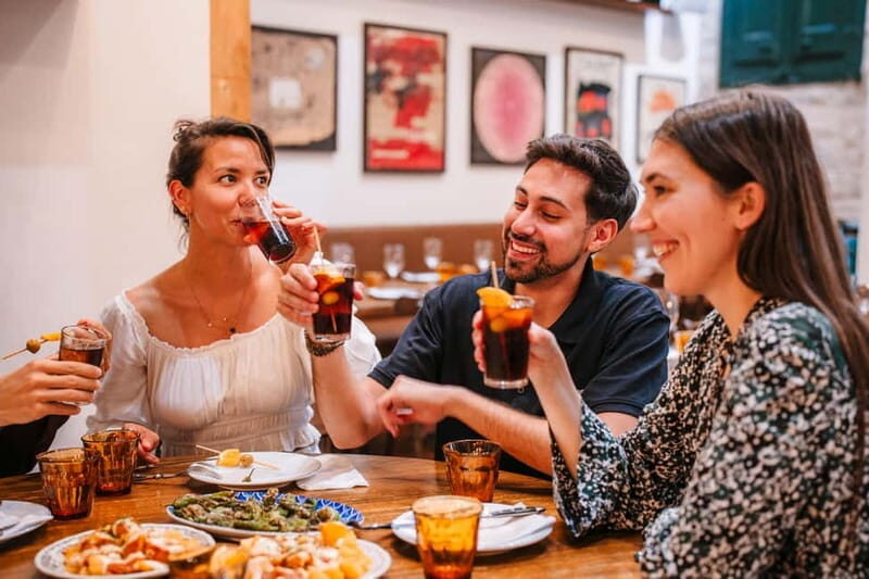 Sevilla: Tapas, Wine, and Flamenco Show Guided Tour - The Itinerary in Detail